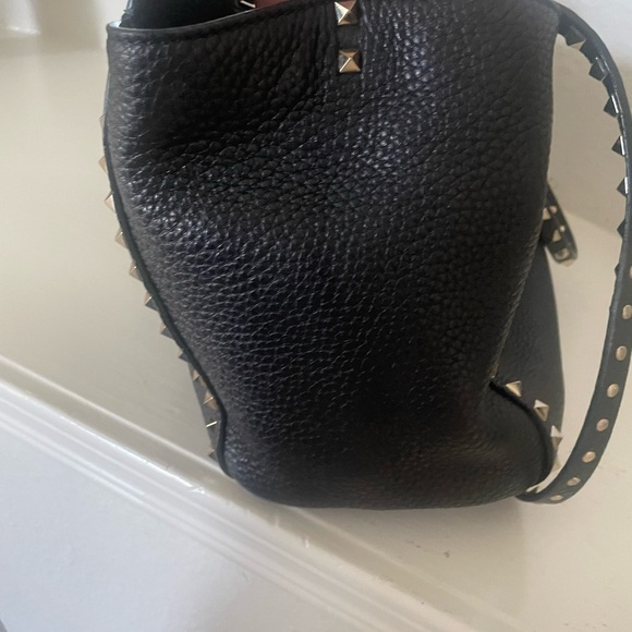 GRAINY CALFSKIN ROCKSTUD BAG - Picture 7 of 10